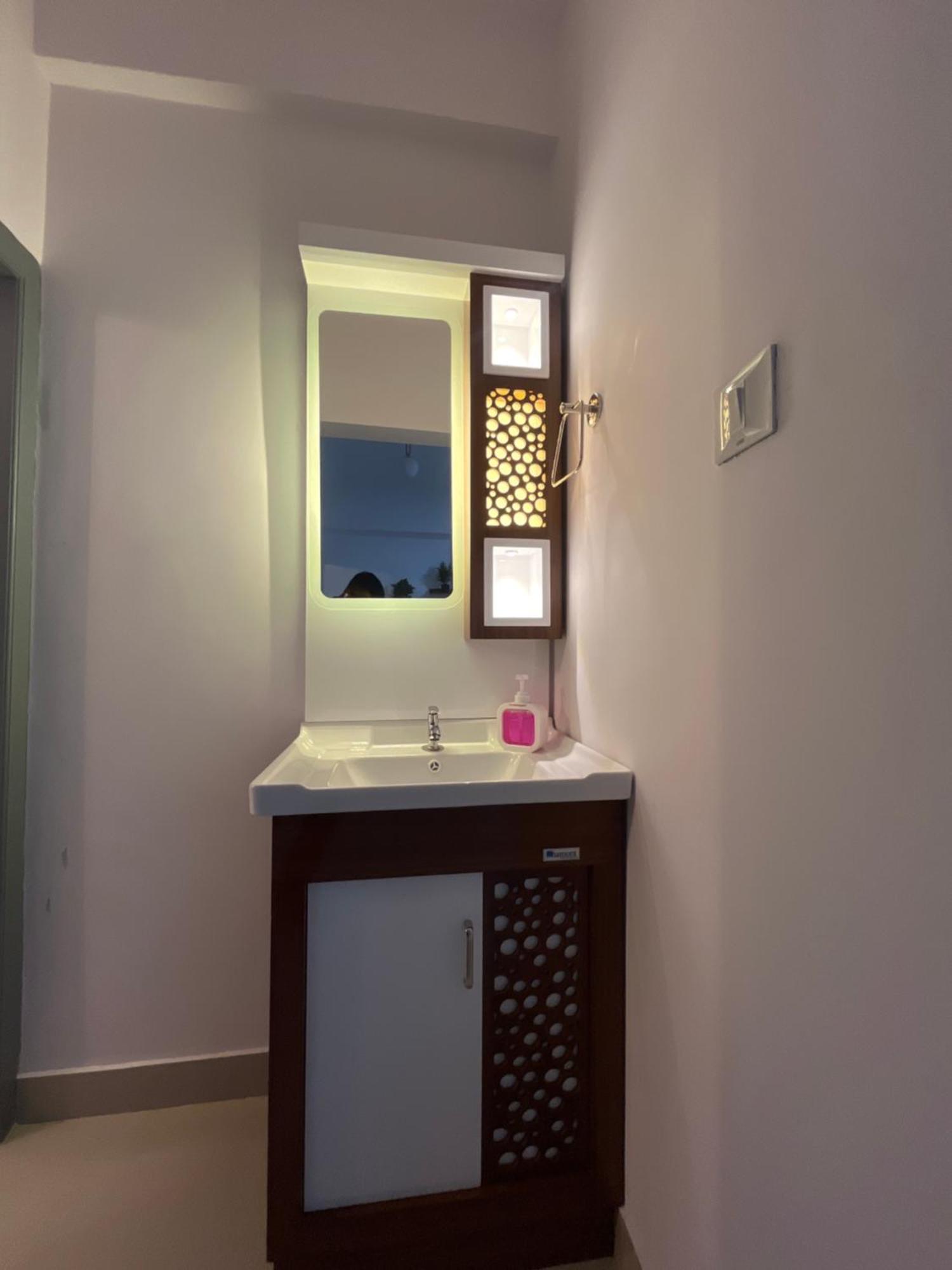 Hotel Le Marina Residency 科泽科德 外观 照片