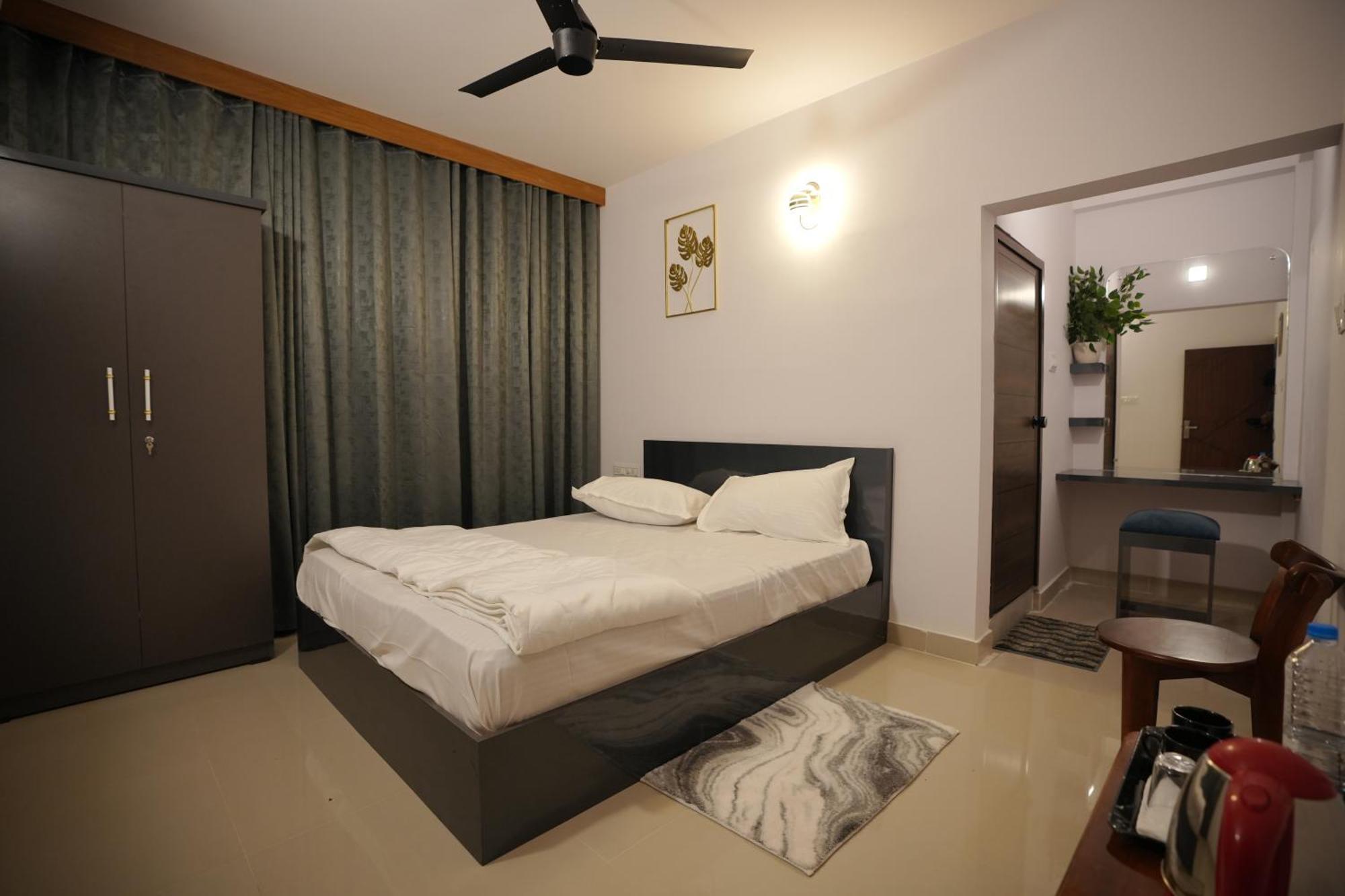 Hotel Le Marina Residency 科泽科德 外观 照片
